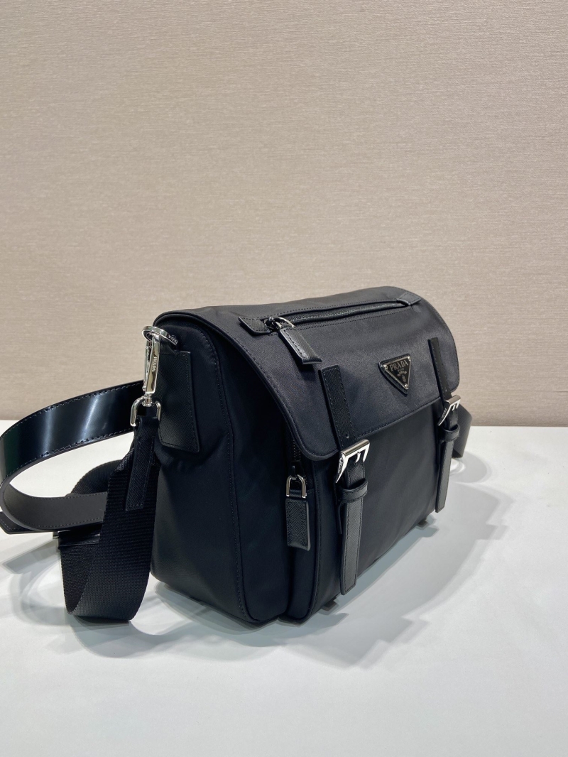 Pra*a waist chest packs